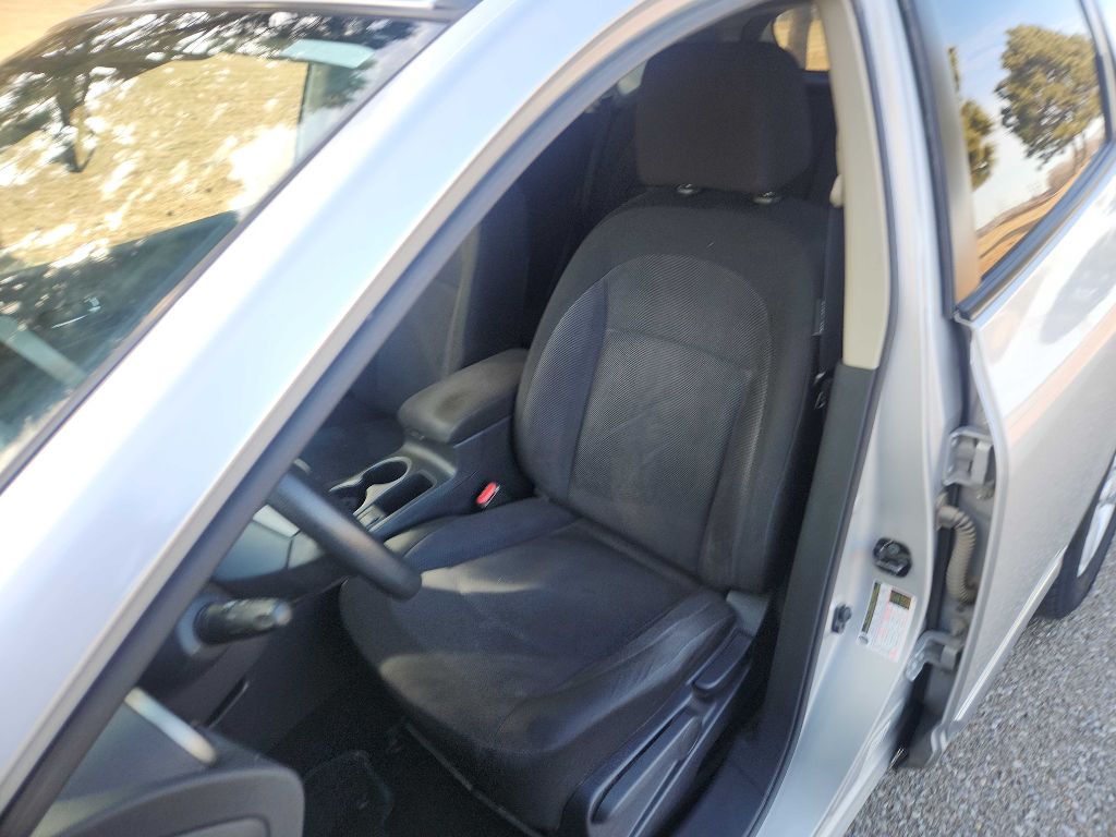 Photo 12 of this NISSAN ROGUE