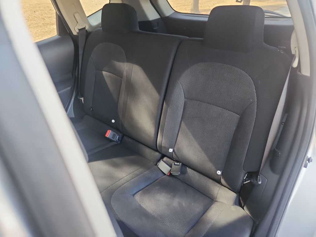 Photo 14 of this NISSAN ROGUE