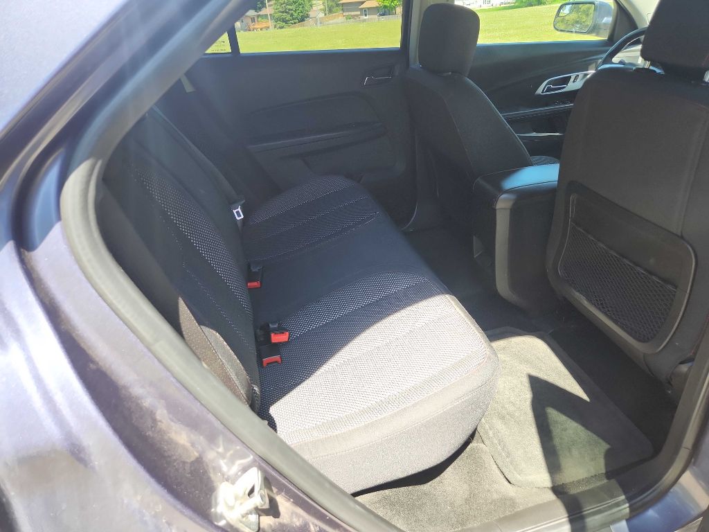 Photo 17 of this CHEVROLET EQUINOX