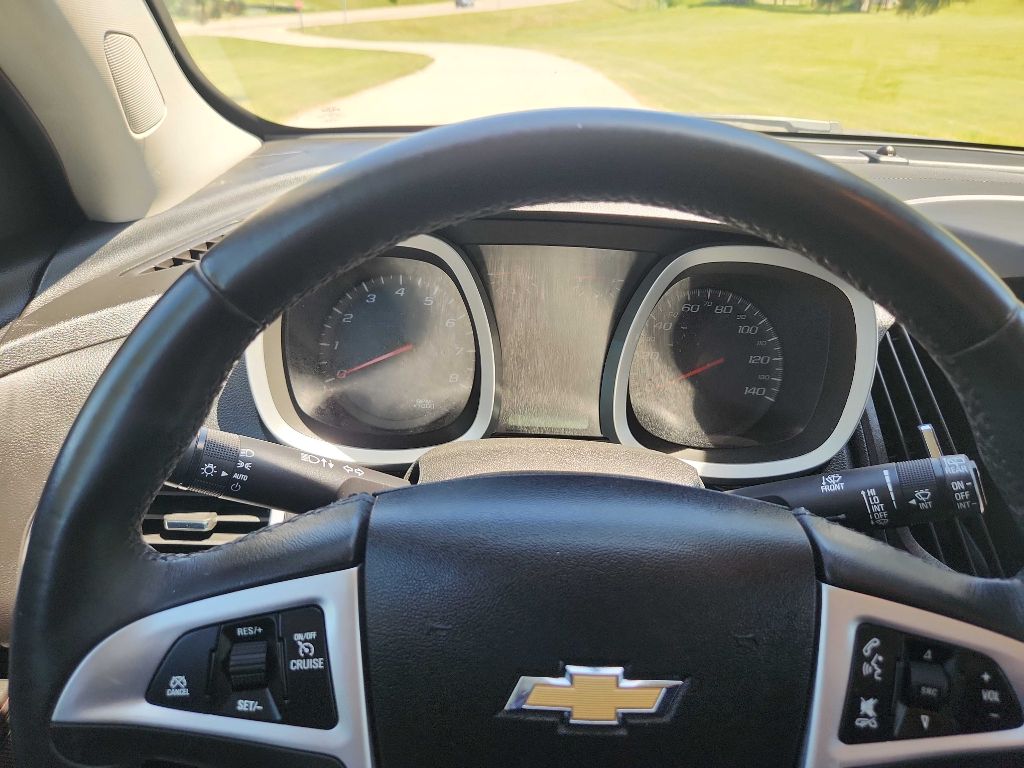 Photo 12 of this CHEVROLET EQUINOX