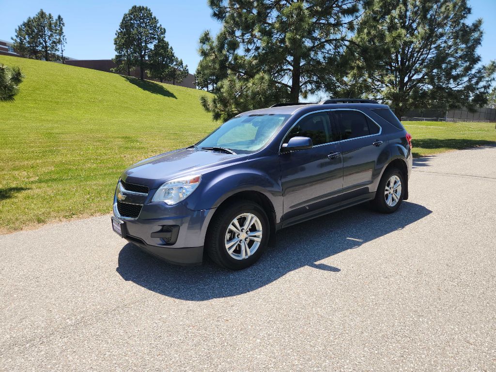 Photo 2 of this CHEVROLET EQUINOX
