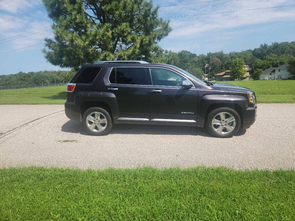 Photo 4 of this GMC TERRAIN