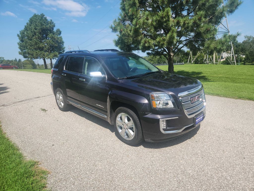 Photo 3 of this GMC TERRAIN