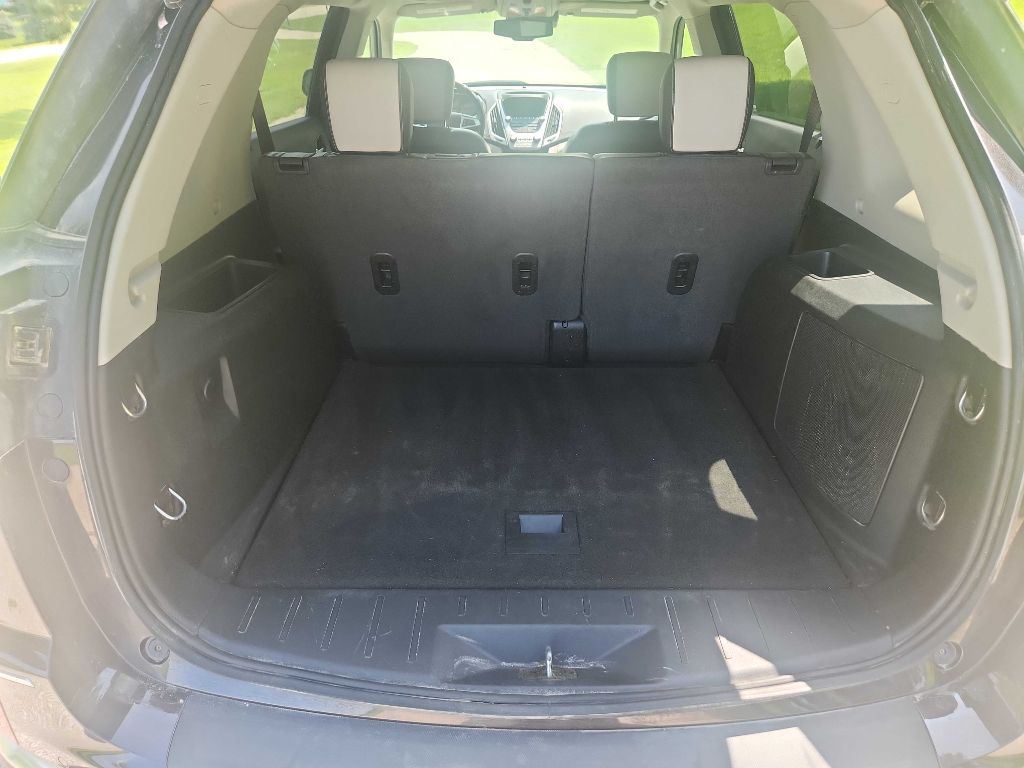 Photo 22 of this GMC TERRAIN