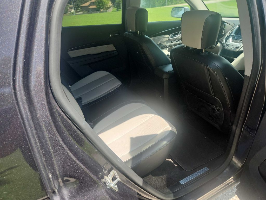 Photo 17 of this GMC TERRAIN