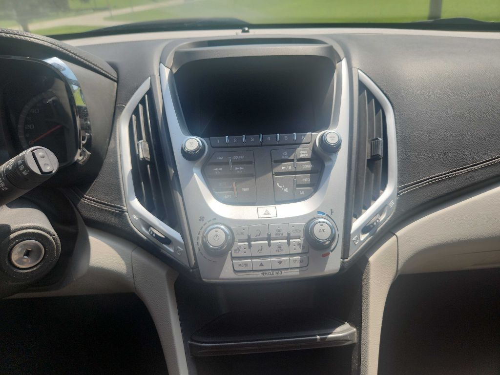 Photo 11 of this GMC TERRAIN