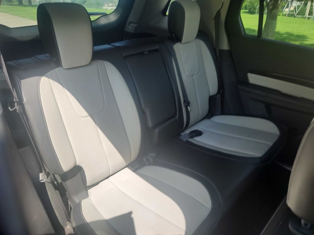 Photo 18 of this GMC TERRAIN