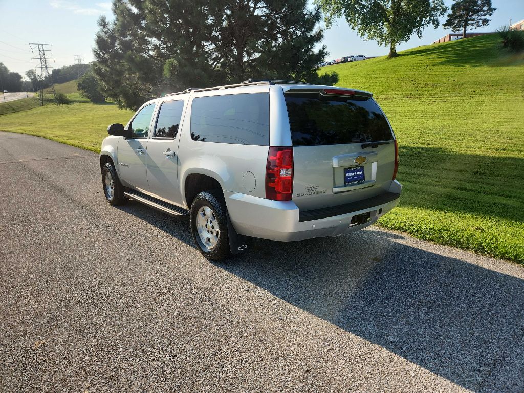 Photo 6 of this CHEVROLET SUBURBAN