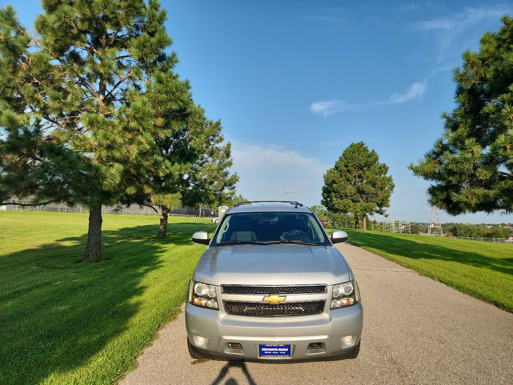 Photo 7 of this CHEVROLET SUBURBAN