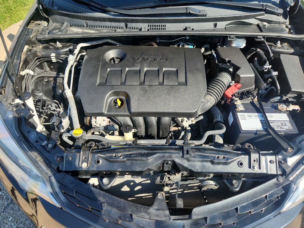 Photo 8 of this TOYOTA COROLLA