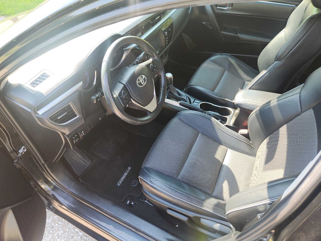 Photo 13 of this TOYOTA COROLLA
