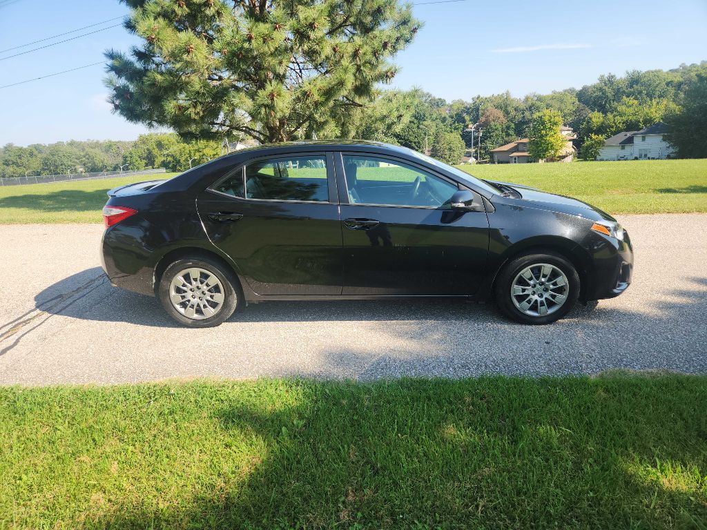 Photo 4 of this TOYOTA COROLLA