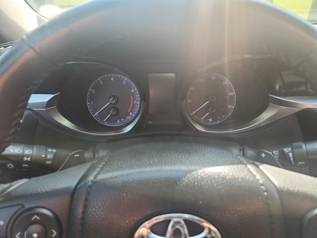 Photo 12 of this TOYOTA COROLLA