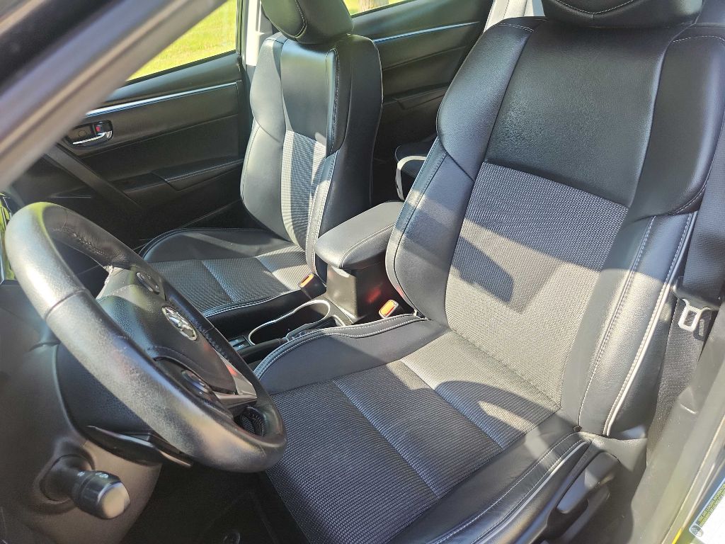 Photo 14 of this TOYOTA COROLLA