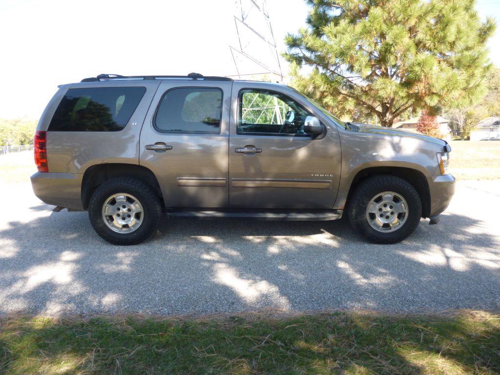 Photo 3 of this CHEVROLET TAHOE