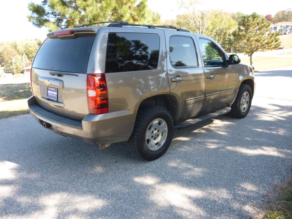 Photo 4 of this CHEVROLET TAHOE