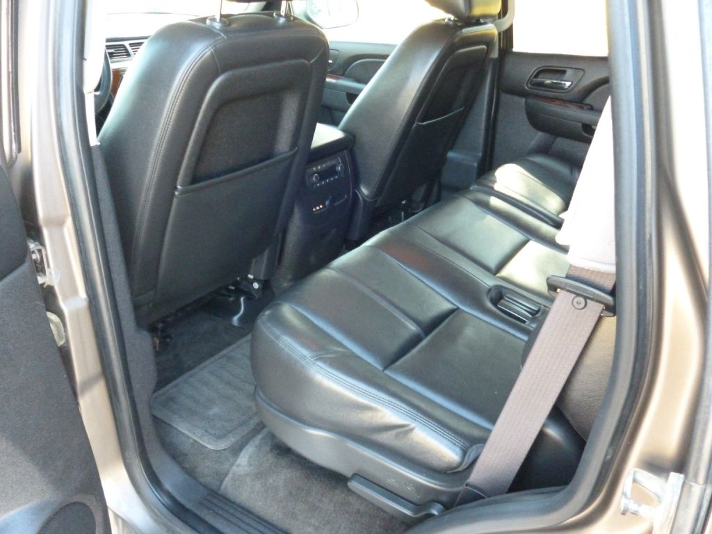 Photo 12 of this CHEVROLET TAHOE