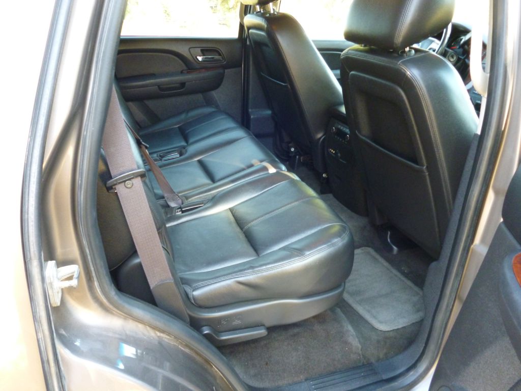 Photo 14 of this CHEVROLET TAHOE
