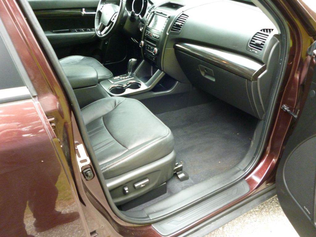 Photo 19 of this KIA SORENTO
