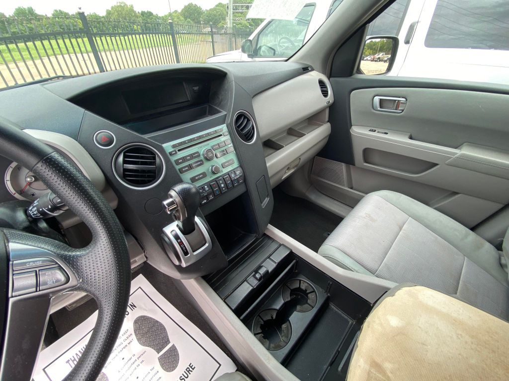 Photo 7 of this HONDA PILOT