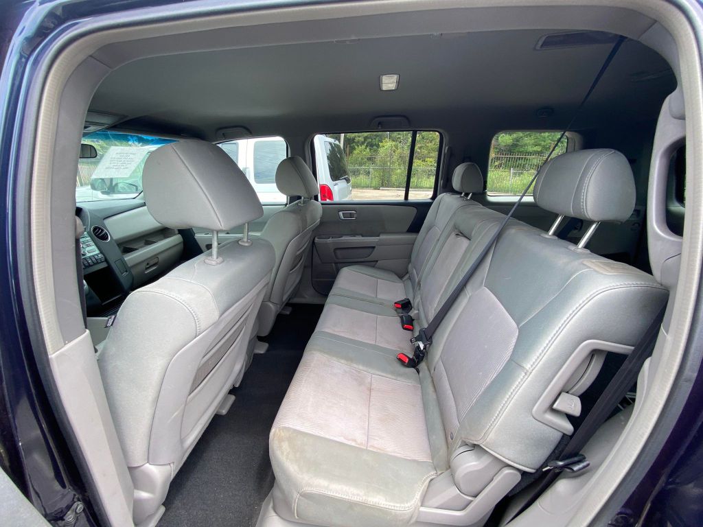 Photo 9 of this HONDA PILOT