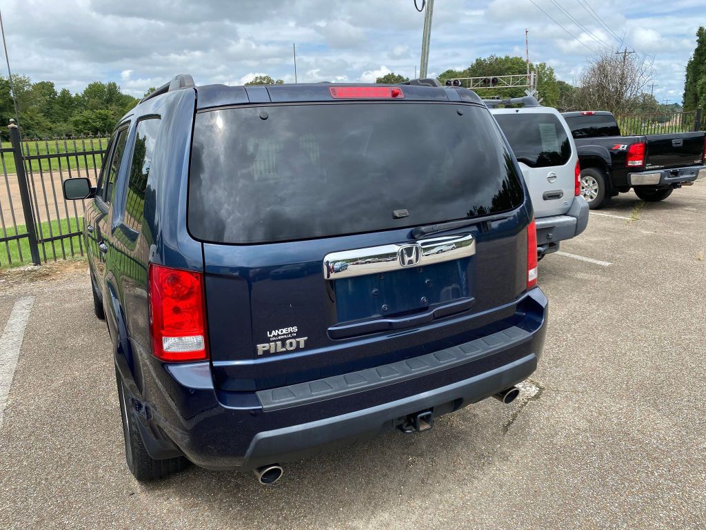 Photo 11 of this HONDA PILOT