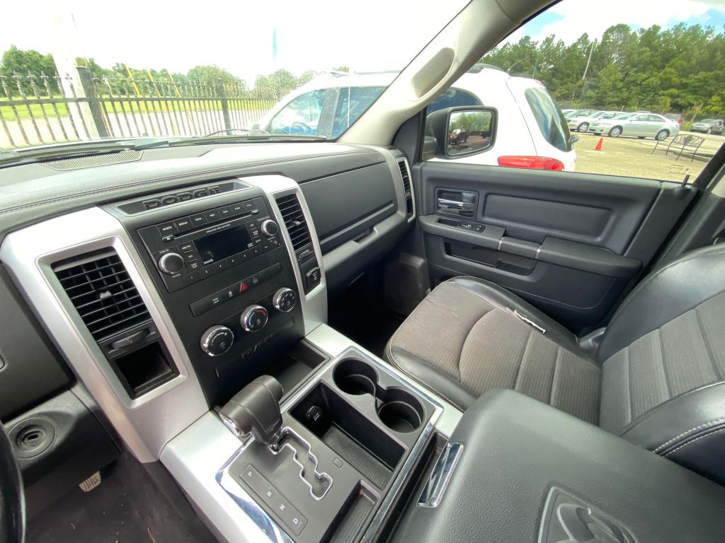 Photo 6 of this DODGE RAM 1500