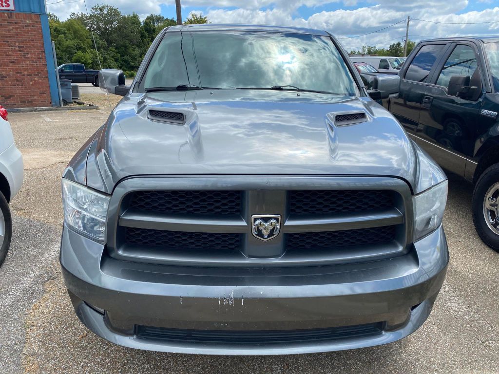 Photo 3 of this DODGE RAM 1500