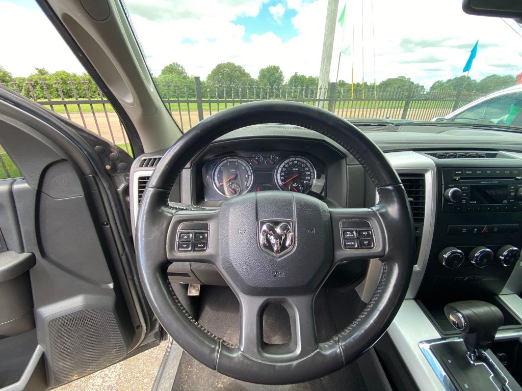 Photo 5 of this DODGE RAM 1500