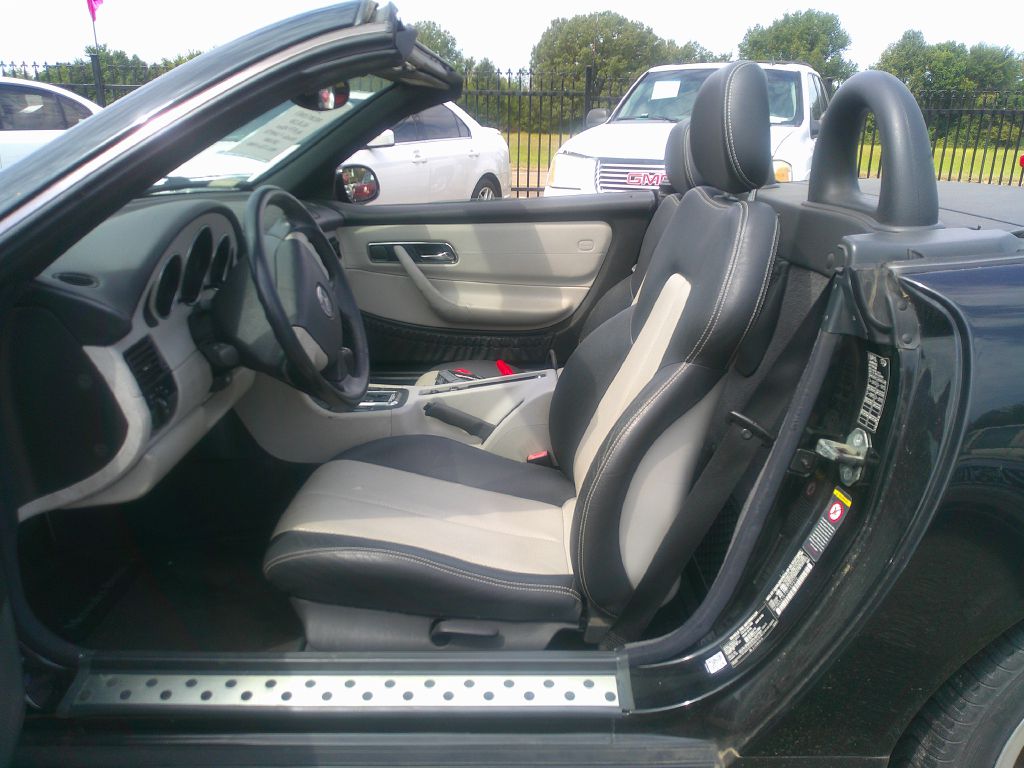 Photo 2 of this MERCEDES-BENZ SLK