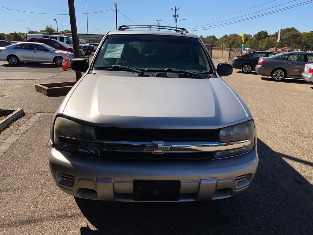 Photo 7 of this CHEVROLET TRAILBLAZER
