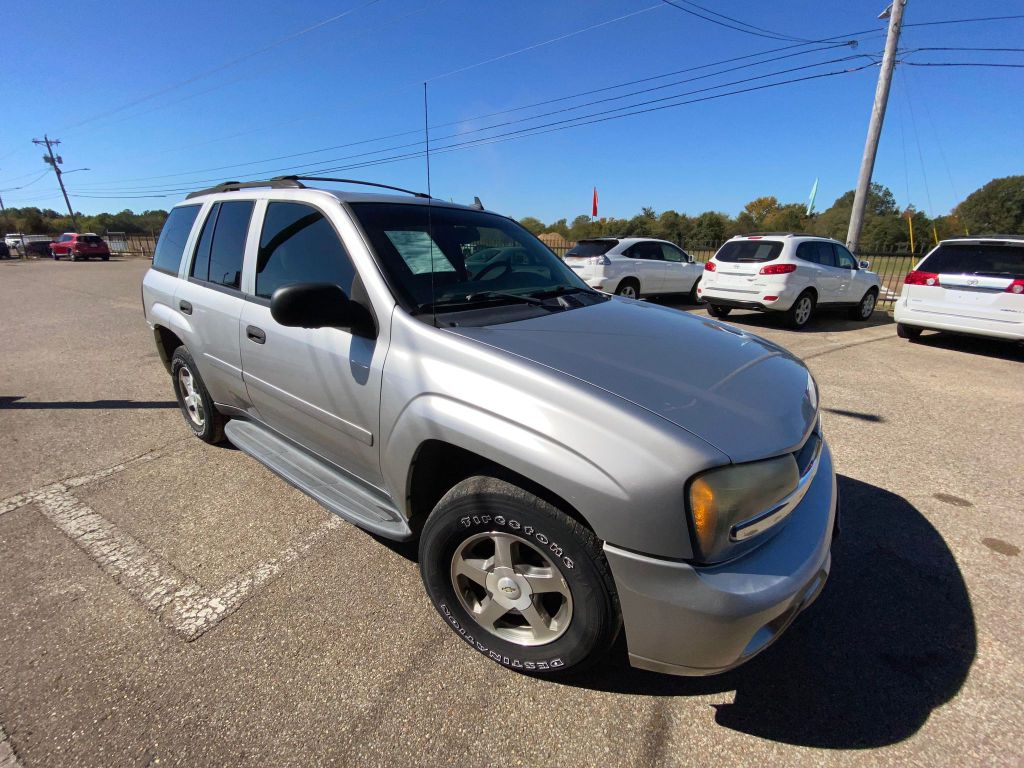 Photo 6 of this CHEVROLET TRAILBLAZER