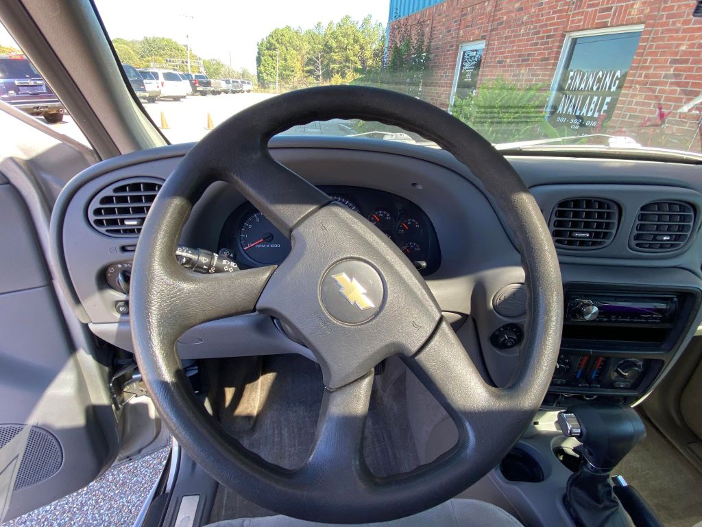 Photo 9 of this CHEVROLET TRAILBLAZER