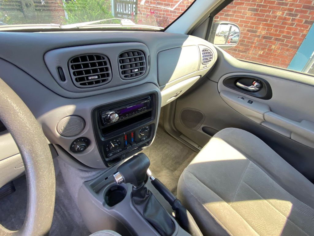 Photo 10 of this CHEVROLET TRAILBLAZER