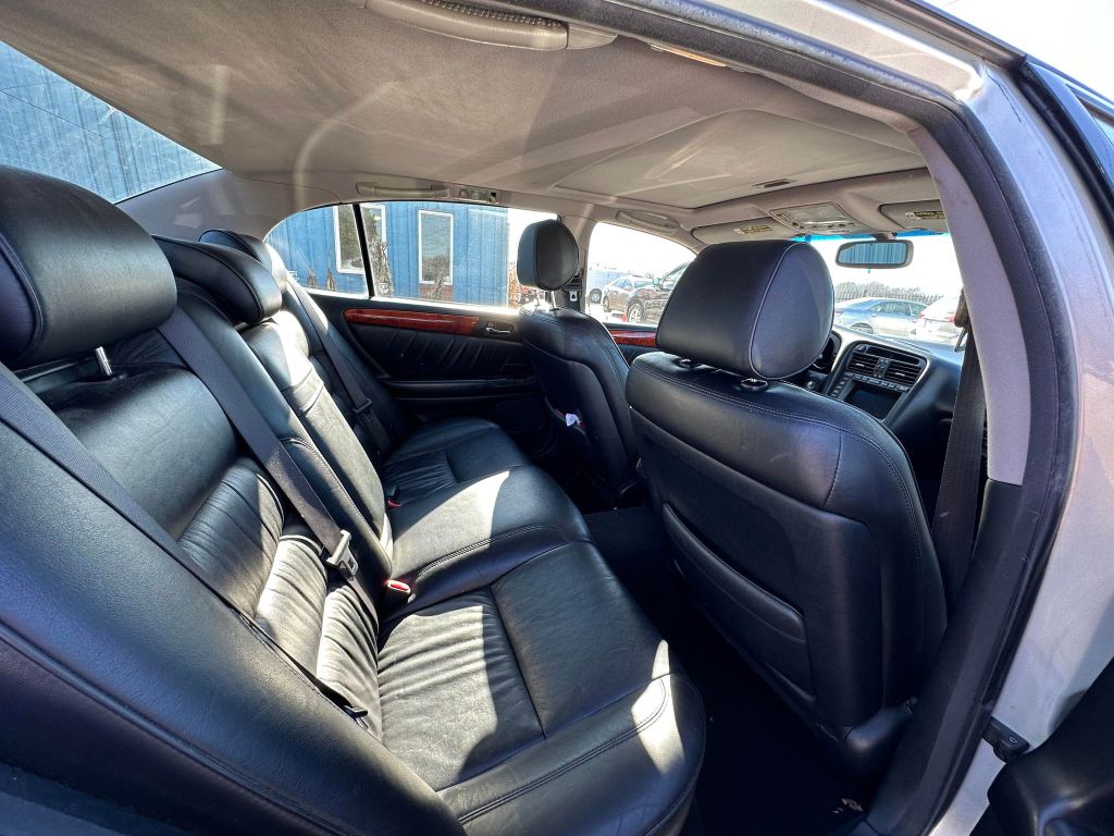 Photo 10 of this LEXUS GS
