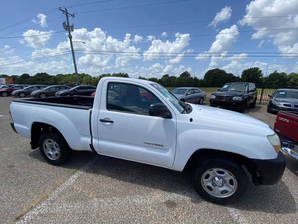Photo 2 of this TOYOTA TACOMA