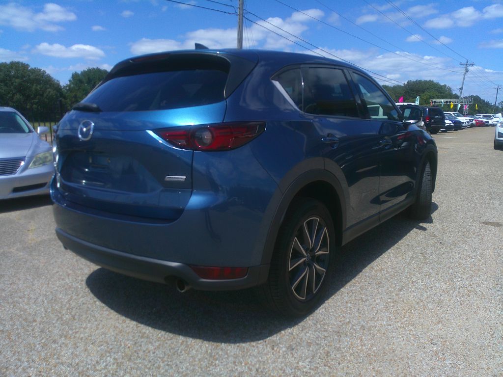 Photo 5 of this MAZDA CX-5