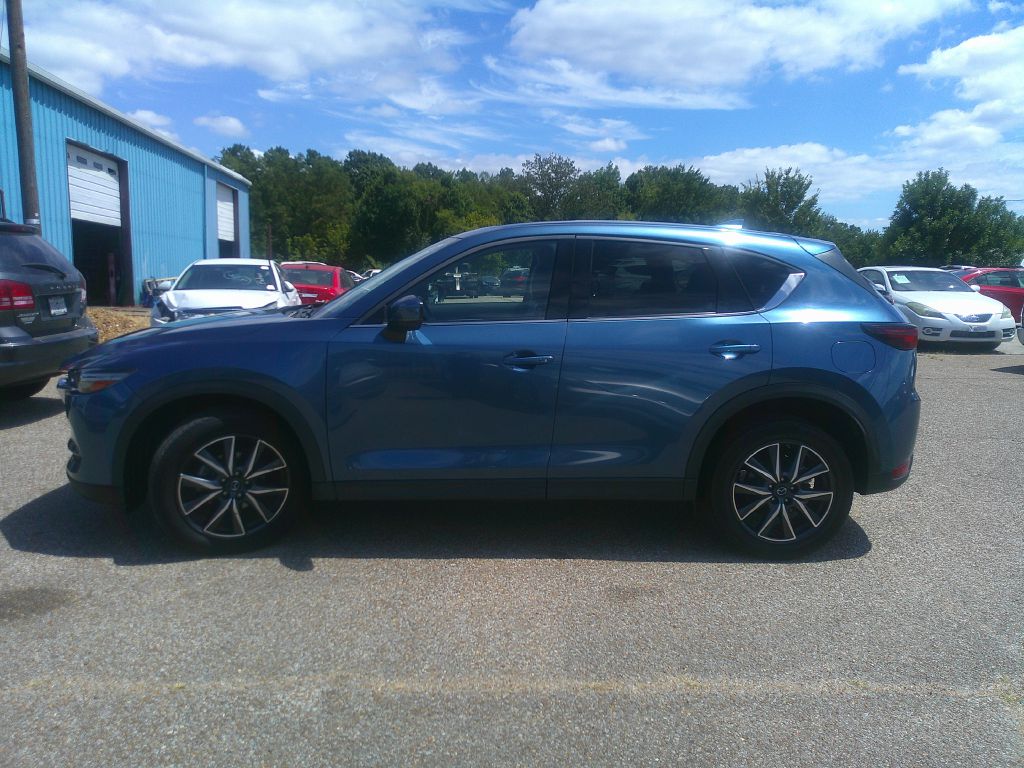 Photo 8 of this MAZDA CX-5