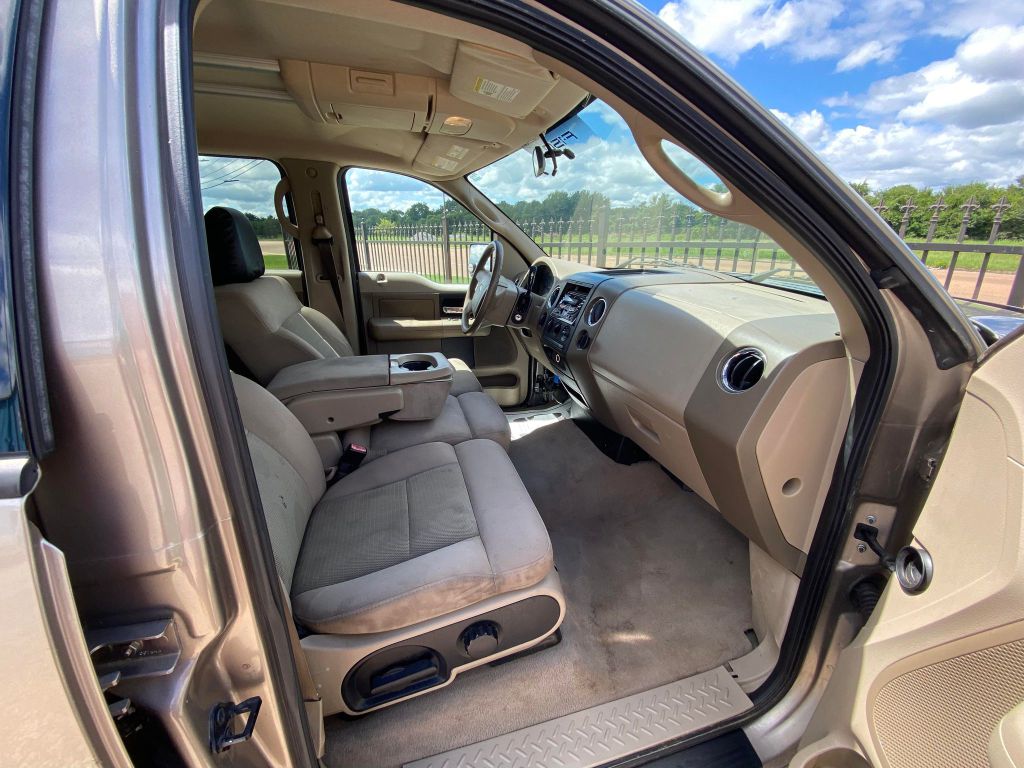 Photo 8 of this FORD F150