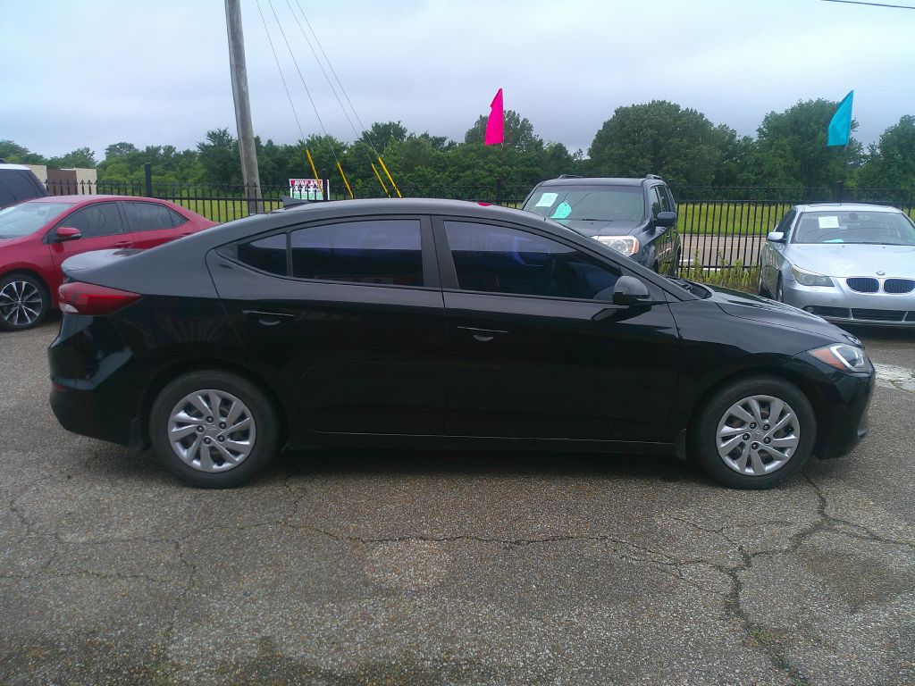 HYUNDAI ELANTRA 2017 HYUNDAI ELANTRA KMHD74LF6HU423671