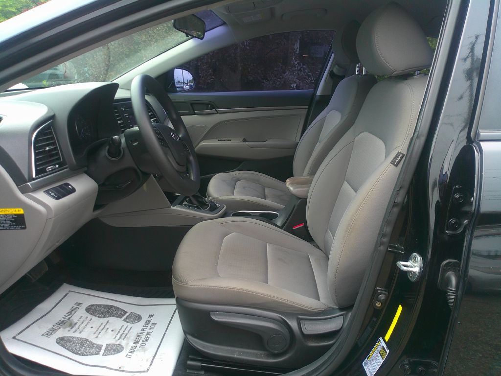 HYUNDAI ELANTRA 2017 HYUNDAI ELANTRA KMHD74LF6HU423671