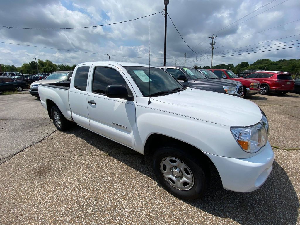 Photo 2 of this TOYOTA TACOMA