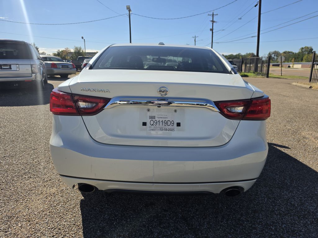 Photo 5 of this NISSAN MAXIMA