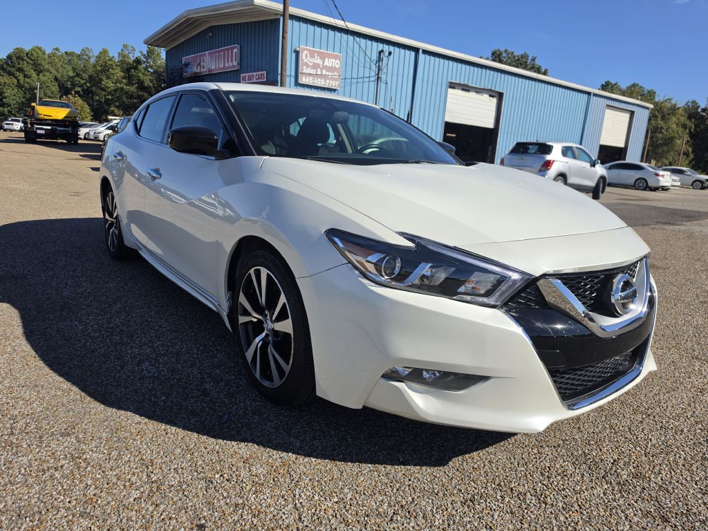 Photo 8 of this NISSAN MAXIMA