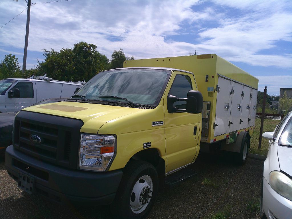 Photo 3 of this FORD ECONOLINE
