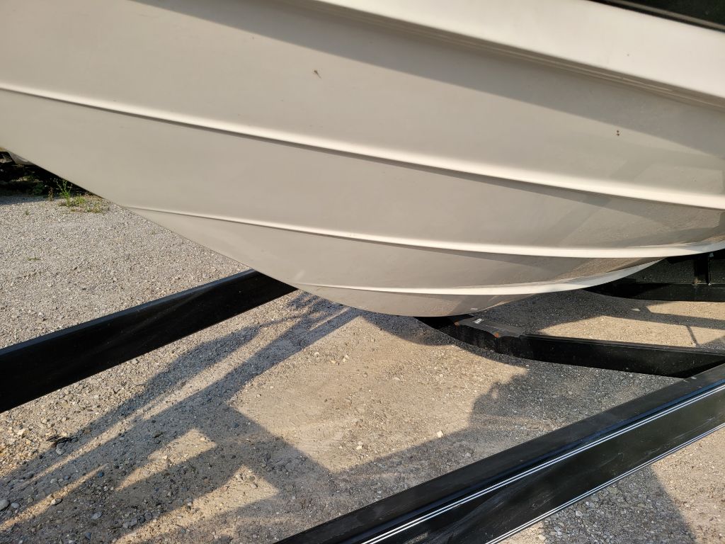Photo 21 of this SEA RAY SLX