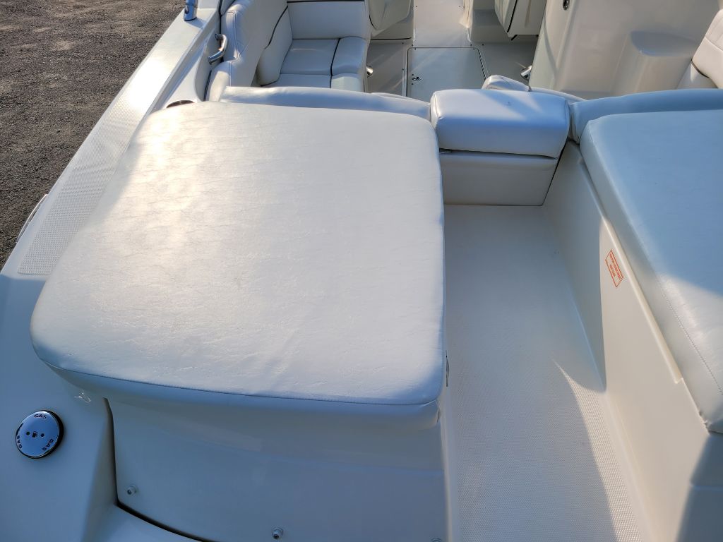 Photo 26 of this SEA RAY SLX