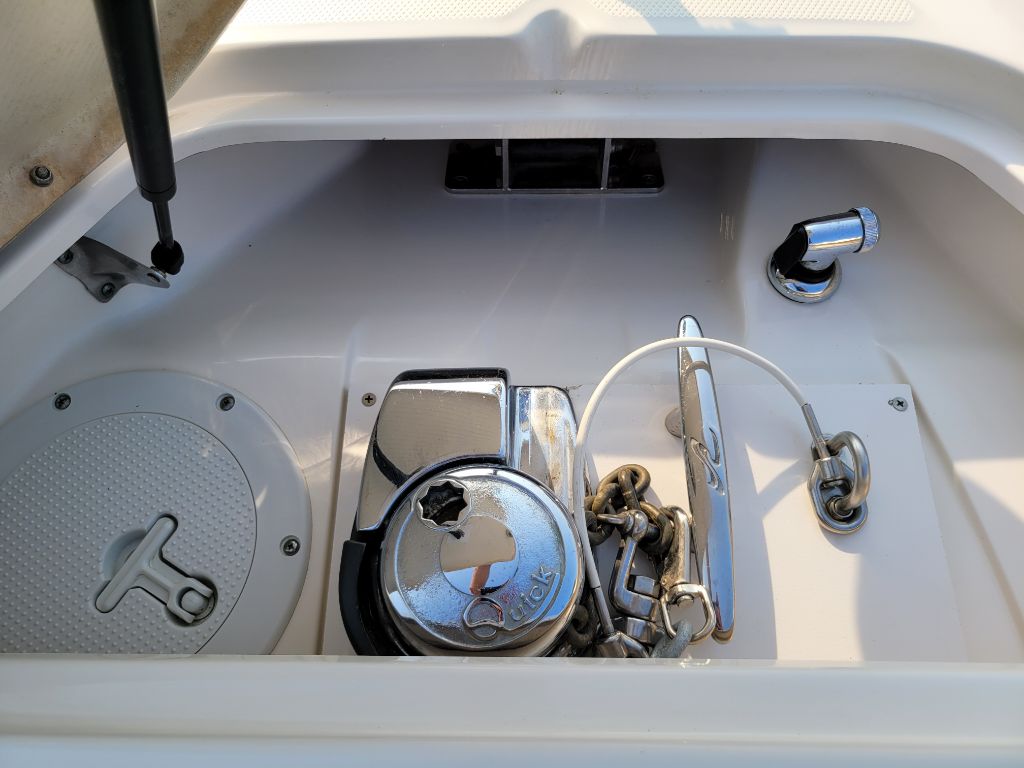 Photo 63 of this SEA RAY SLX