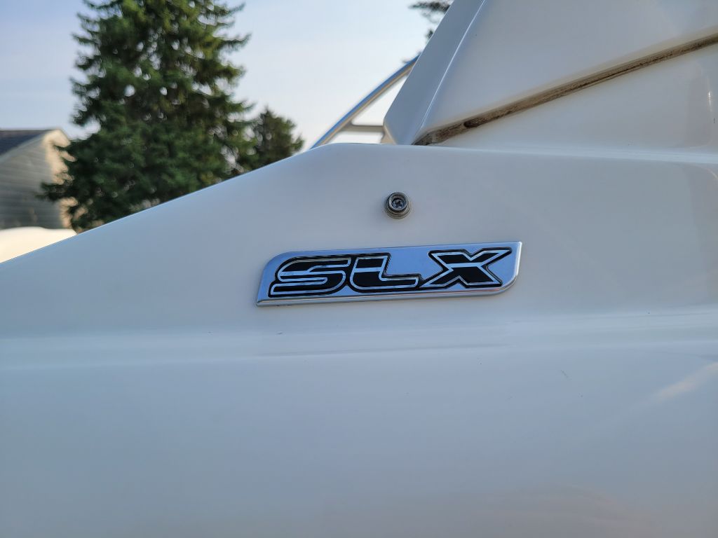 Photo 7 of this SEA RAY SLX