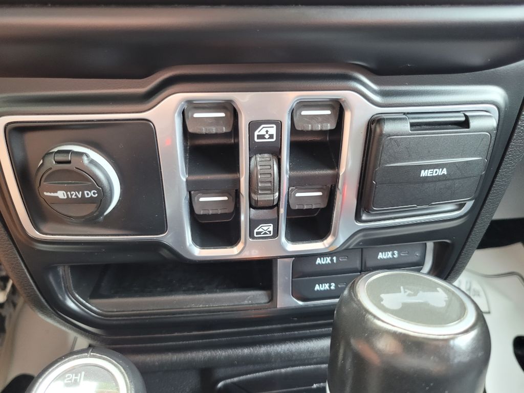 Photo 32 of this JEEP WRANGLER UNLIMI